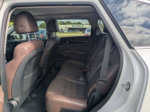 Used 2019 Kia Sorento SX FWD image 14