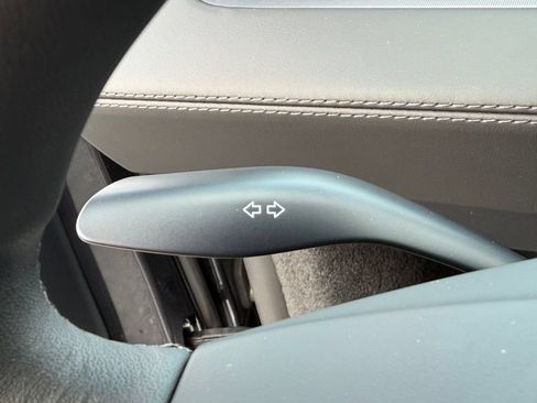Used 2026 Tesla Model Y AWD image 34