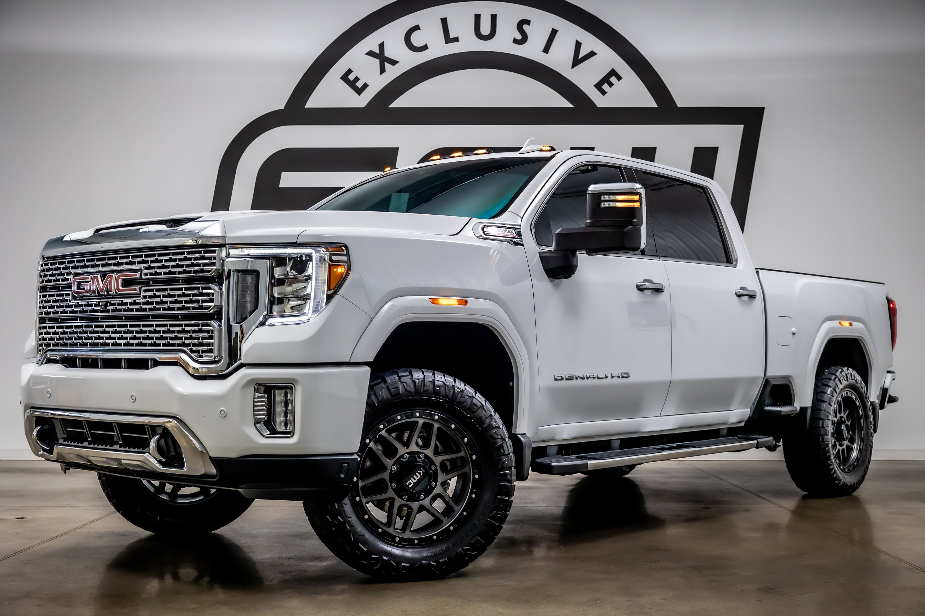 Used 2020 GMC Sierra 2500 Denali w/ Denali Ultimate Package AWD/4WD image 1