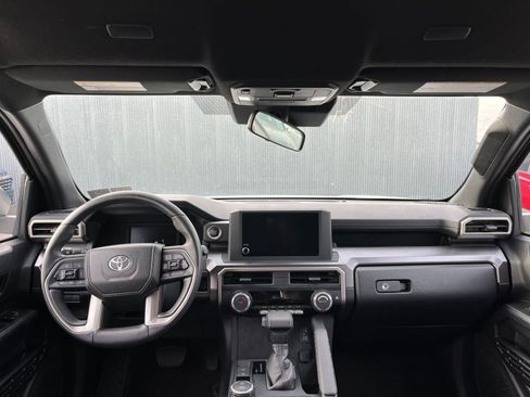 Used 2025 Toyota 4Runner SR5 image 33