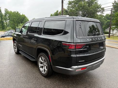 Used 2022 Jeep Wagoneer Series II AWD/4WD image 3