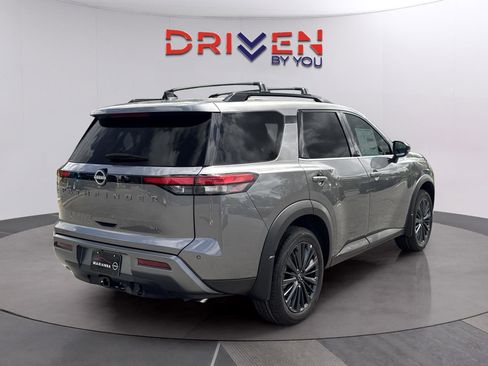 New 2026 Nissan Pathfinder SL w/ SL Premium Package FWD image 5