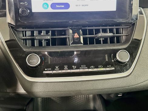 Used 2025 Toyota Corolla LE FWD image 22