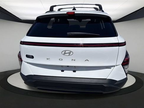 Certified 2025 Hyundai Kona SEL AWD/4WD image 4