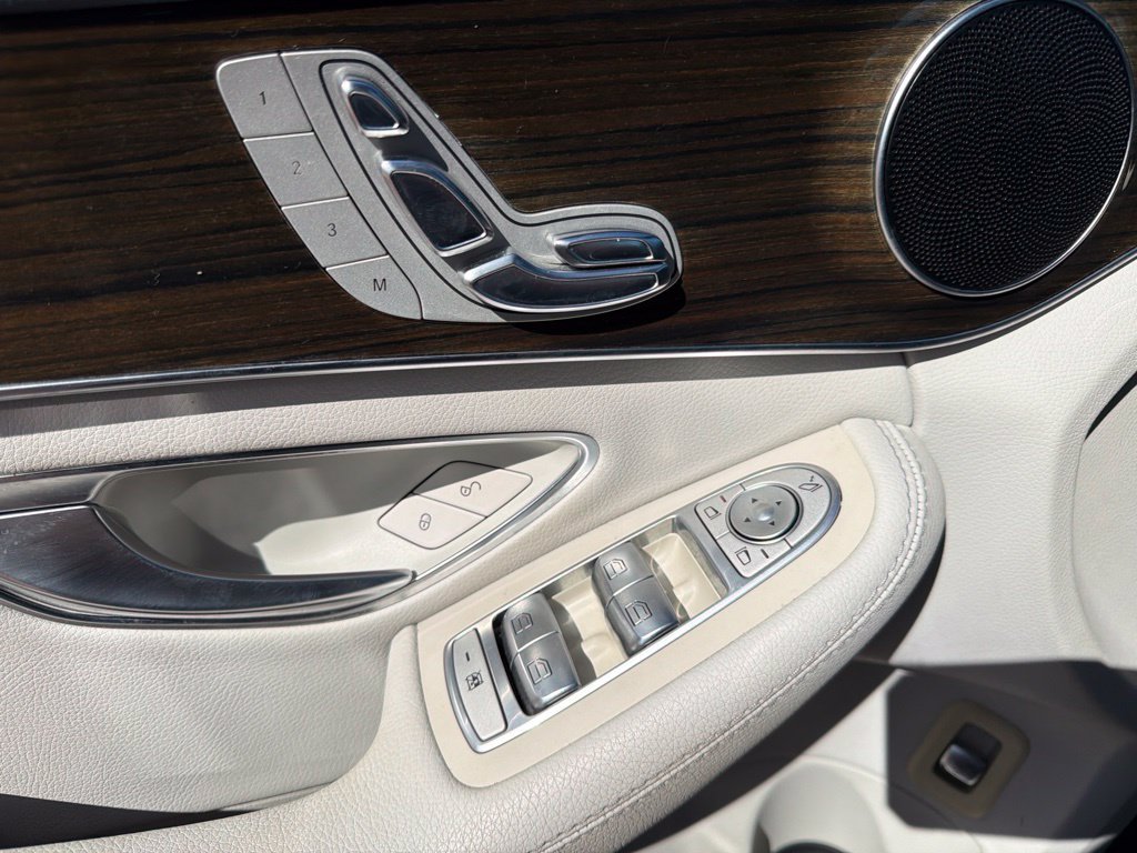 Used 2016 Mercedes-Benz C 300 Sedan image 28