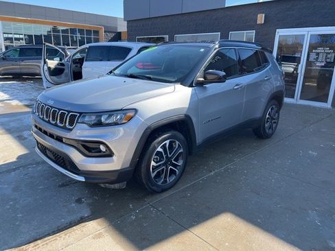 Certified 2024 Jeep Compass Limited image 3