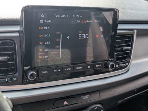 Used 2023 Kia Rio S image 19