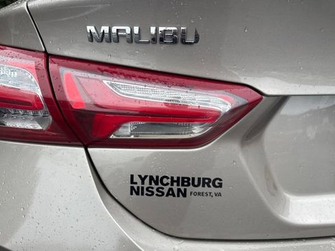 Used 2024 Chevrolet Malibu LT FWD image 9