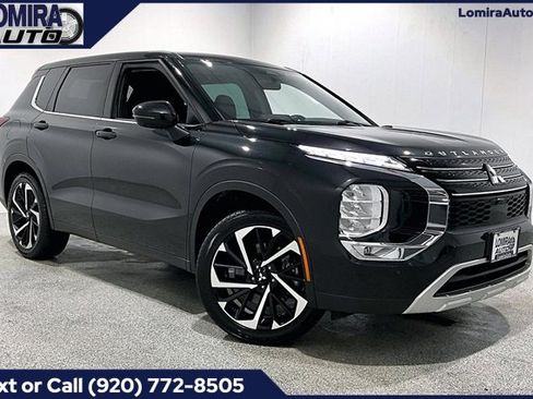 Used 2023 Mitsubishi Outlander SE image 1