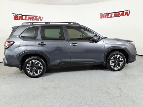 Used 2025 Subaru Forester Premium w/ Convenience Package #1 AWD/4WD image 5