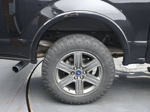 Used 2020 Ford F150 XLT w/ Equipment Group 302A Luxury AWD/4WD image 13
