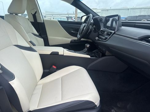 Used 2022 Lexus ES 350 w/ Premium Package image 8