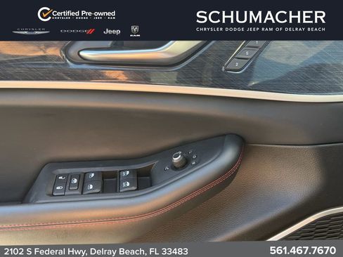 Used 2022 Jeep Grand Cherokee Trailhawk AWD/4WD image 29