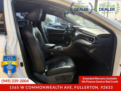 Used 2019 Toyota Camry XSE image 16