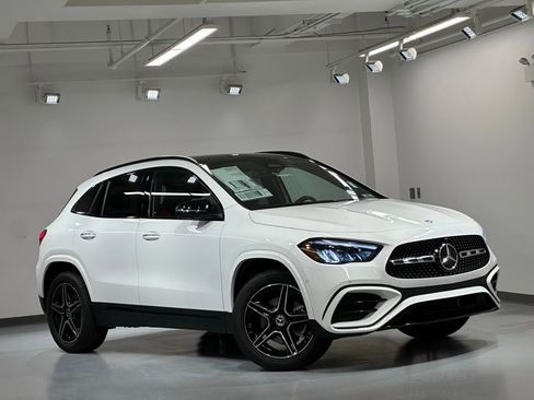 New 2026 Mercedes-Benz GLA 250 4MATIC image 19
