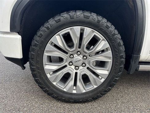 Used 2022 GMC Sierra 1500 Denali w/ Denali Premium Package image 38