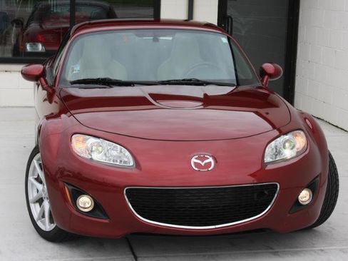 Used 2009 MAZDA MX-5 Miata Grand Touring w/ Premium Pkg RWD image 4