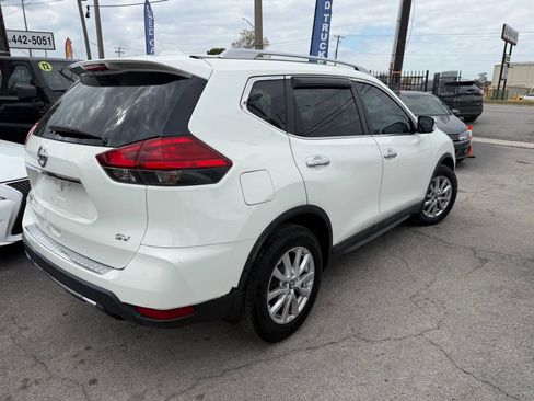 Used 2017 Nissan Rogue SV FWD image 4