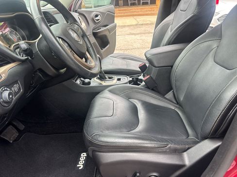 Used 2015 Jeep Cherokee Limited AWD/4WD image 8