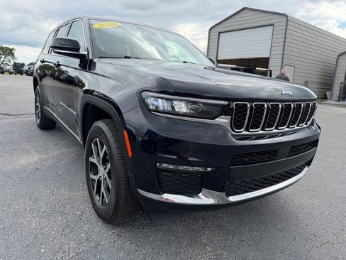 Used 2024 Jeep Grand Cherokee L Limited AWD/4WD image 42