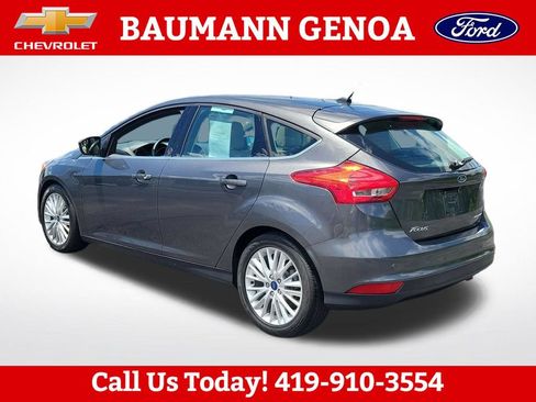 Used 2018 Ford Focus Titanium FWD image 3