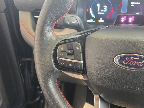 Used 2025 Ford Explorer ST-Line image 15