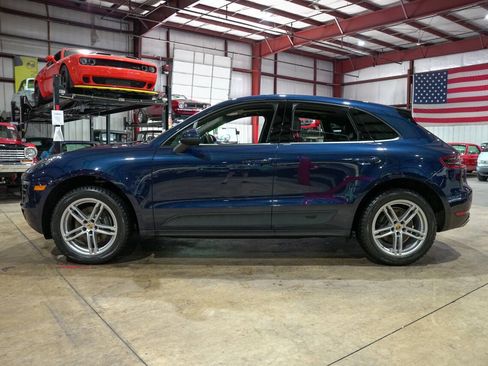 Used 2018 Porsche Macan AWD/4WD image 4