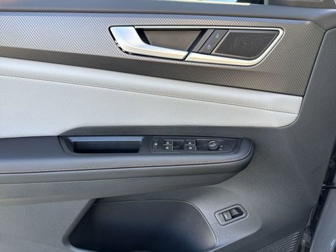New 2026 Volkswagen Atlas Peak Edition AWD/4WD image 14