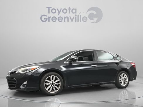 Used 2013 Toyota Avalon XLE Premium FWD image 2