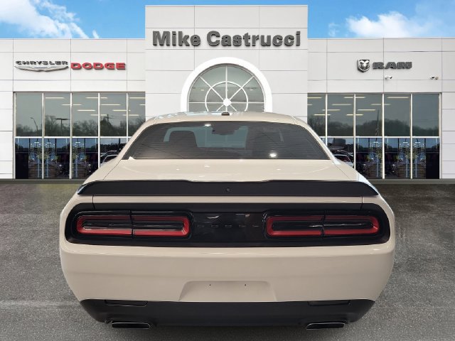 Used 2023 Dodge Challenger R/T w/ Blacktop Package RWD image 4
