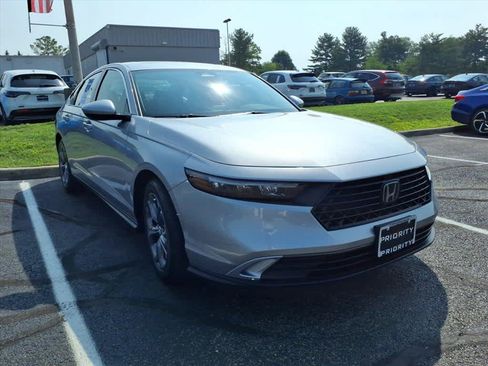Used 2023 Honda Accord EX image 12