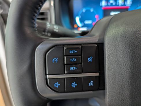 Used 2024 Ford F250 Lariat w/ Chrome Package image 20