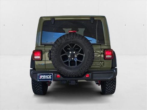 Used 2025 Jeep Wrangler Willys image 6