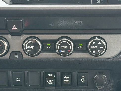 Certified 2019 Toyota Tacoma TRD Sport AWD/4WD image 23