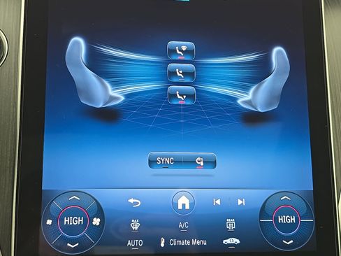 Used 2025 Mercedes-Benz C 300 Sedan image 23