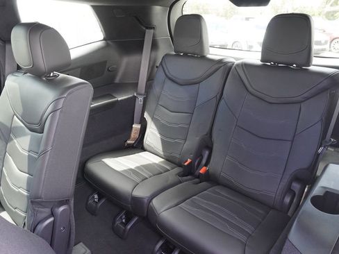 New 2025 Cadillac XT6 Sport w/ Platinum Package image 10