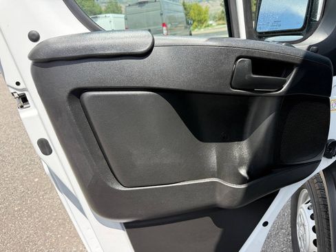 Used 2026 RAM ProMaster 2500 w/ Convenience Group FWD image 27