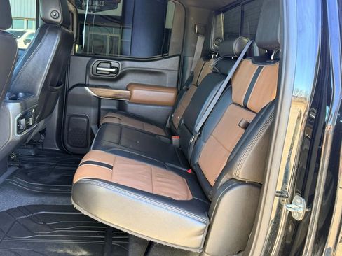 Used 2021 Chevrolet Silverado 1500 High Country w/ Technology Package AWD/4WD image 15