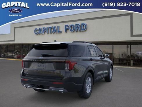 New 2026 Ford Explorer Active w/ Active Comfort Package image 8