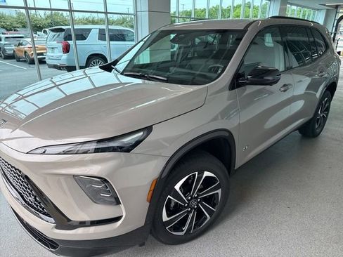 Used 2026 Buick Enclave Sport Touring w/ LPO, Floor Liner Package image 3