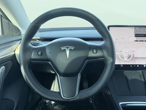 Used 2023 Tesla Model 3 Standard Range image 60