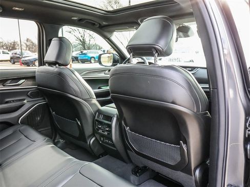 New 2026 Jeep Grand Cherokee Limited image 23