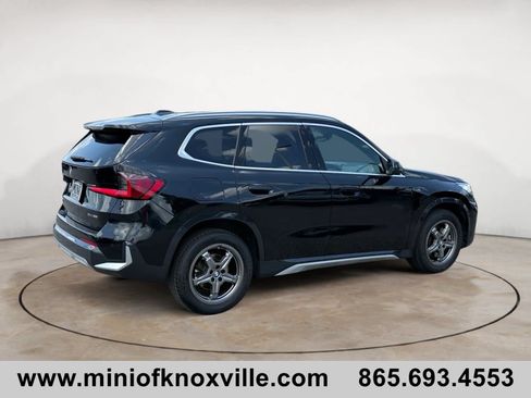 Used 2025 BMW X1 xDrive28i AWD/4WD image 3