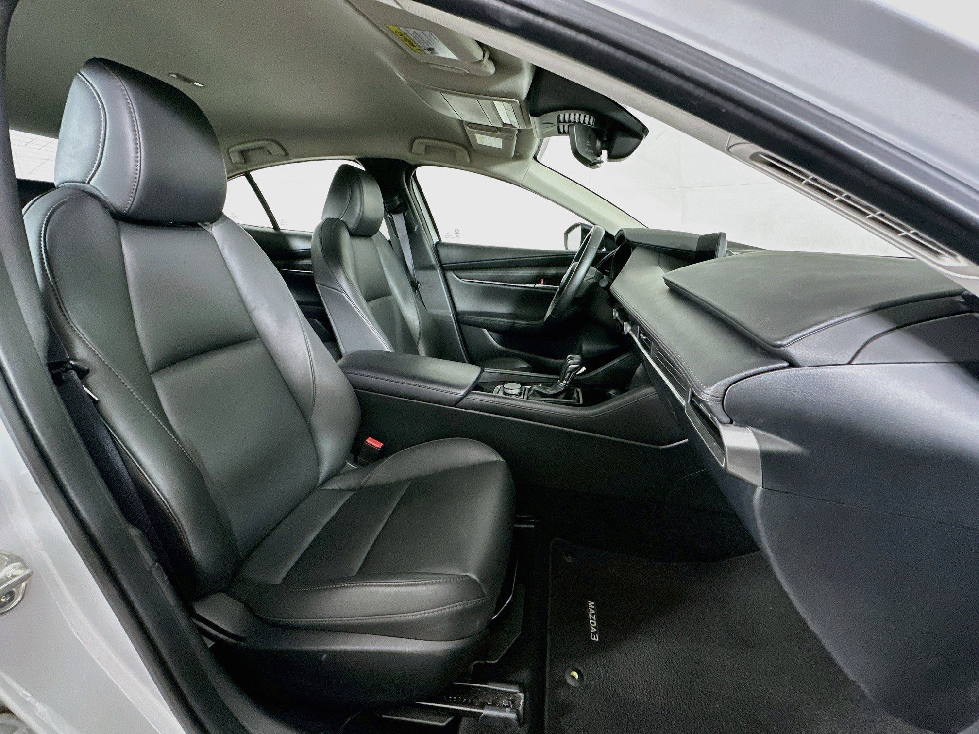 Used 2024 MAZDA MAZDA3 s FWD image 30