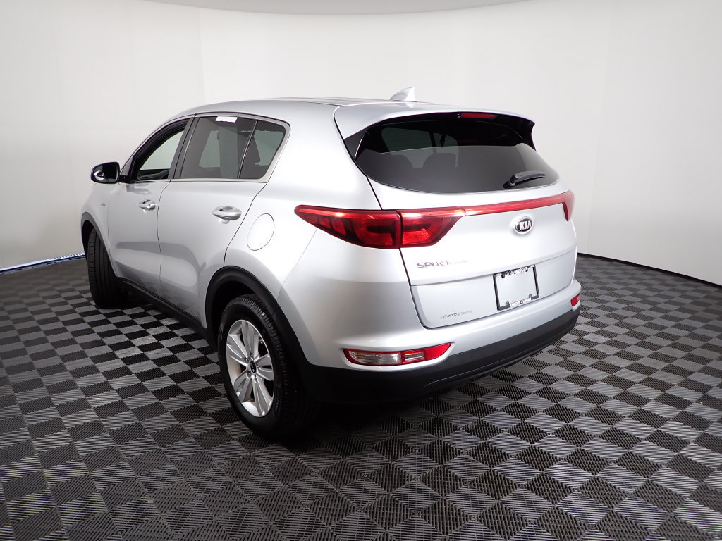 Used 2019 Kia Sportage LX AWD/4WD image 11