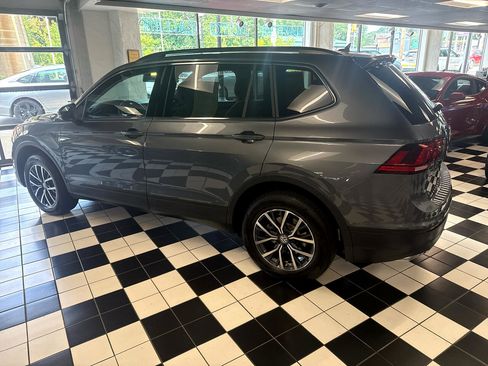 Used 2019 Volkswagen Tiguan S image 6