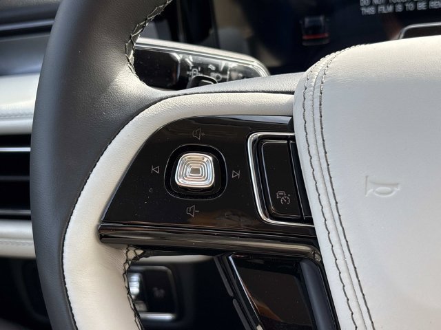 New 2027 Lincoln Aviator AWD image 26