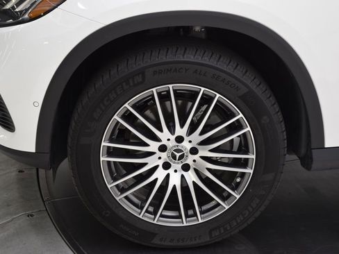 Used 2026 Mercedes-Benz GLC 300 4MATIC image 11