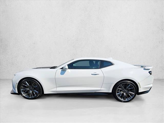 Used 2022 Chevrolet Camaro ZL1 RWD image 8