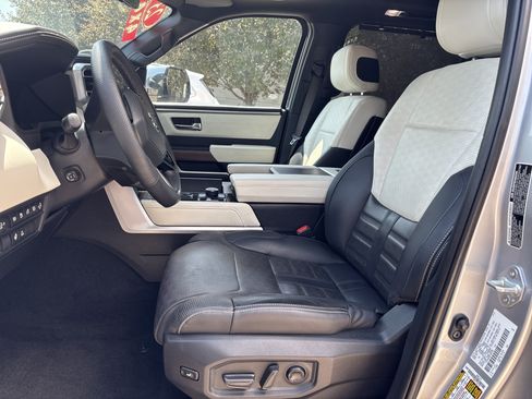 Used 2023 Toyota Sequoia Capstone AWD/4WD image 14